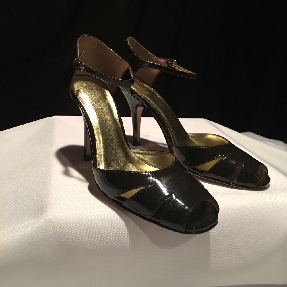 Martinez Valero Women’s Shoes